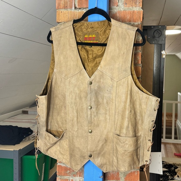 Hot Leathers Button Vest - Picture 2 of 6